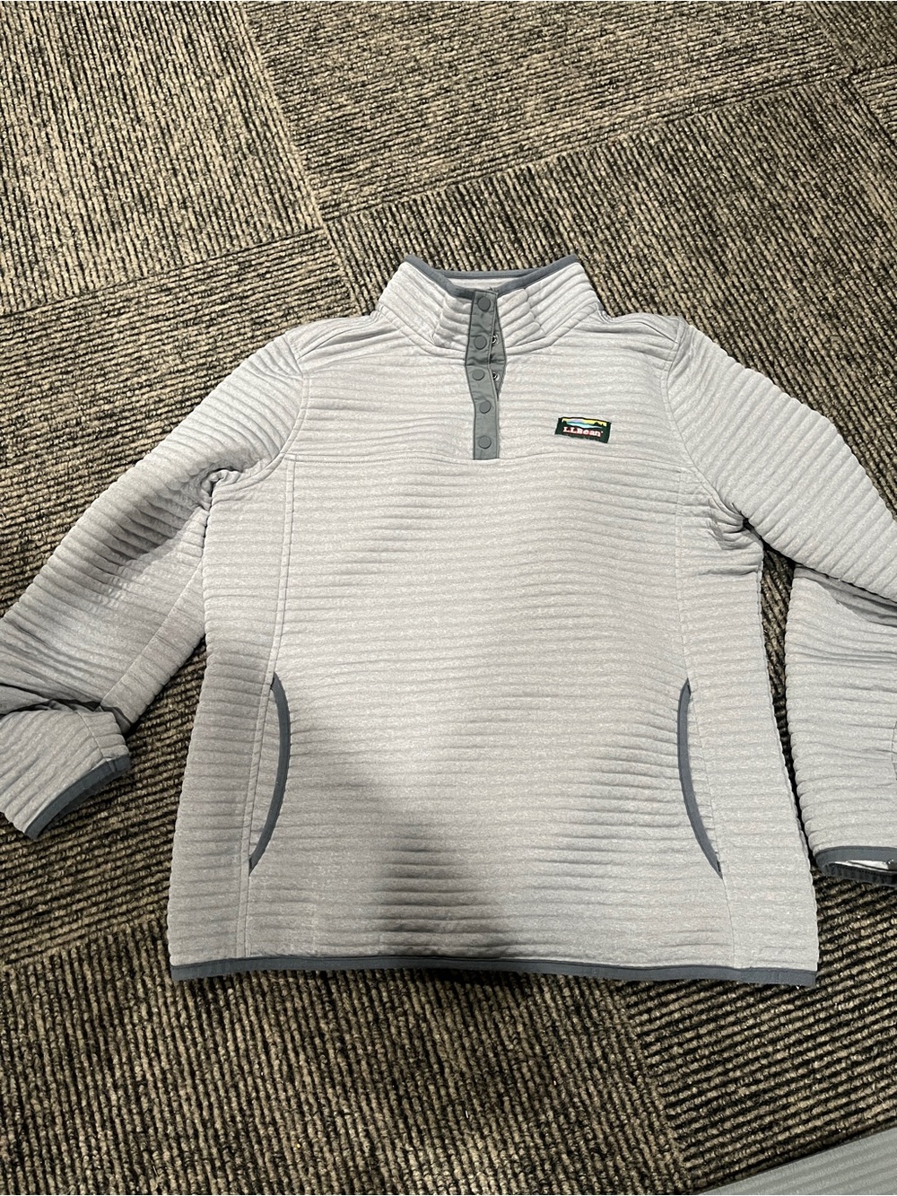 L.L.Bean Ribbed Snap Neck Pullover Women’s Medium Gray Preowned